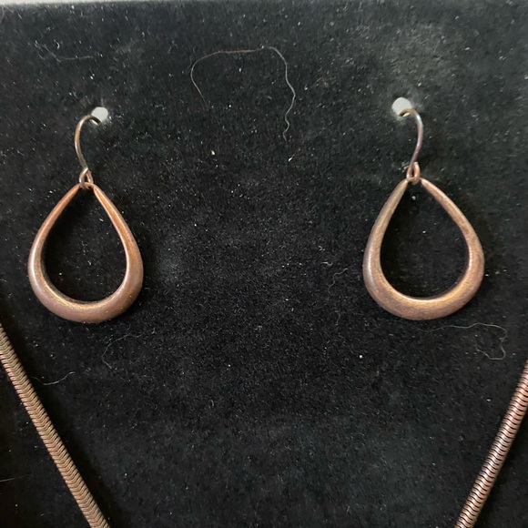 Vintage Wooden Carved Beaded Necklace, CopperTone Pendant Necklace, 2 pr earring - Picture 3 of 13